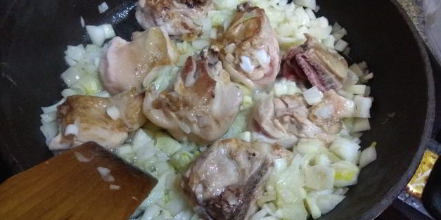 куриный суп с яйцом и сливками