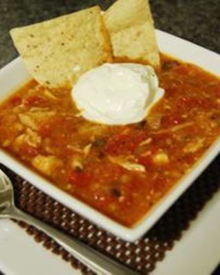 Мексиканский куриный суп с кукурузными лепешками Тортилья