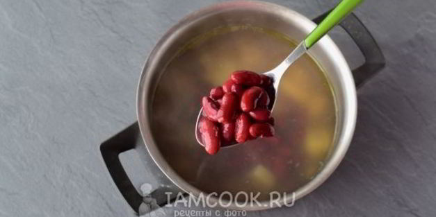 постный суп с консервированной фасолью
