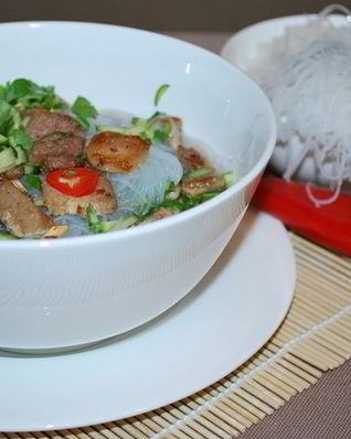 Согревающий вьетнамский суп