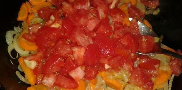 суп из баранины с помидорами и рисом