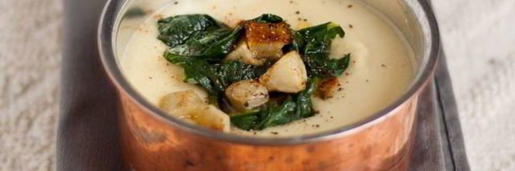 Суп из козьего сыра и фундука