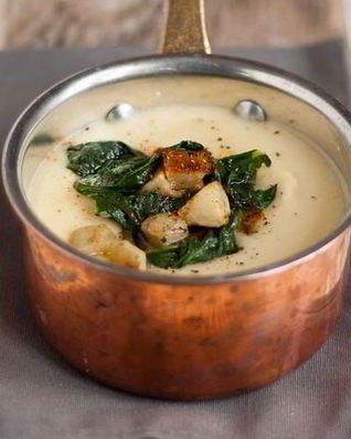 Суп из козьего сыра и фундука