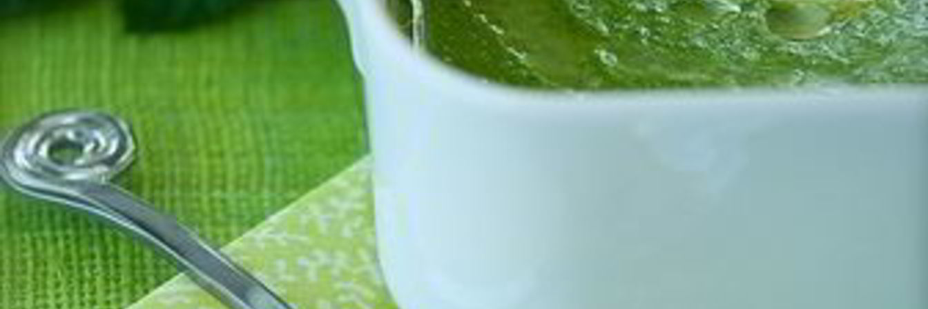 Суп из зеленого горошка с мятой