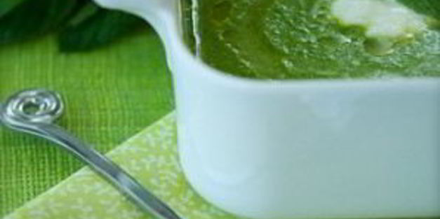 суп из зеленого горошка с мятой