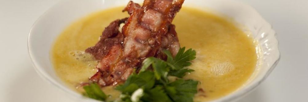 Гороховый суп-пюре с беконом