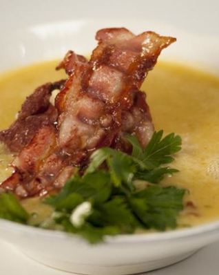 Гороховый суп-пюре с беконом