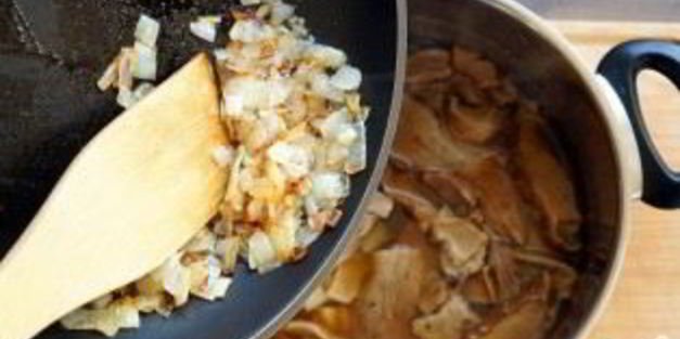 грибной суп-пюре из сушеных грибов