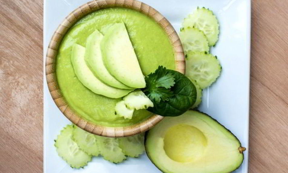 Рецепт летний суп-пюре с авокадо и огурцами