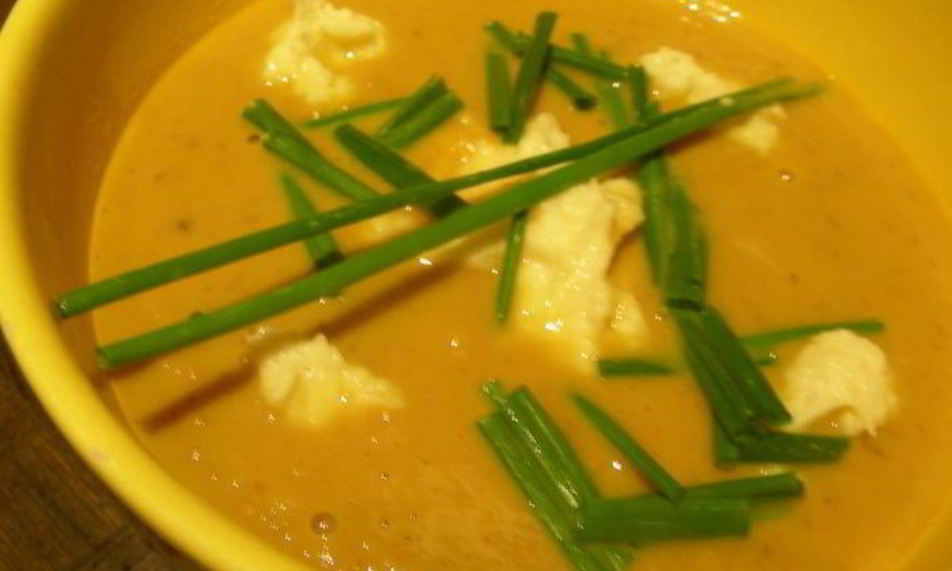 Рецепт нежный крем-суп из каштанов с красным вином и пюре из сельдерея