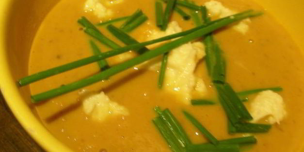 нежный крем-суп из каштанов с красным вином и пюре из сельдерея