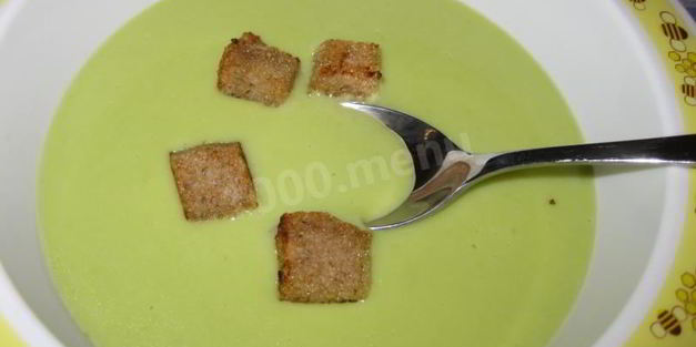 простой суп пюре из зеленого горошка с желтками