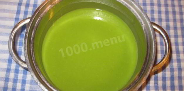 простой суп пюре из зеленого горошка с желтками