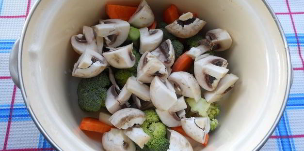 суп-пюре из брокколи и шампиньонов