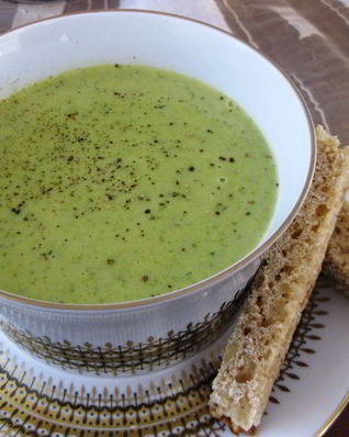 Суп-пюре из брокколи с курицей