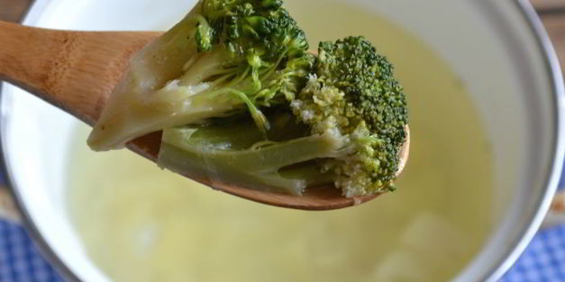 суп-пюре из брокколи со сливками