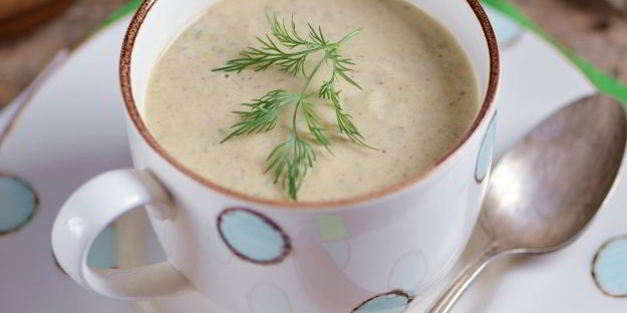 суп-пюре из кабачков с грибами и сельдереем