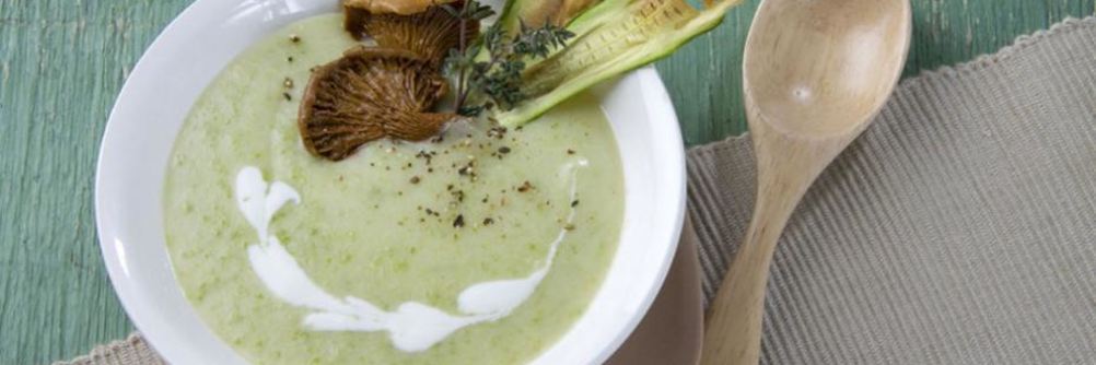 Суп-пюре из кабачков с лисичками