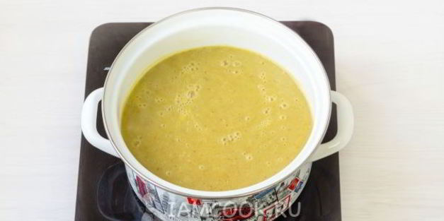 суп-пюре из кабачков с плавленным сыром