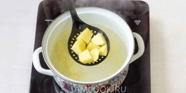 суп-пюре из кабачков с плавленным сыром