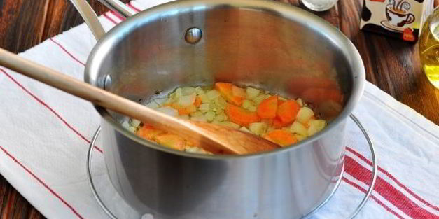 суп-пюре из кабачков со сливками