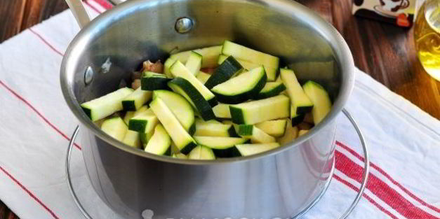 суп-пюре из кабачков со сливками