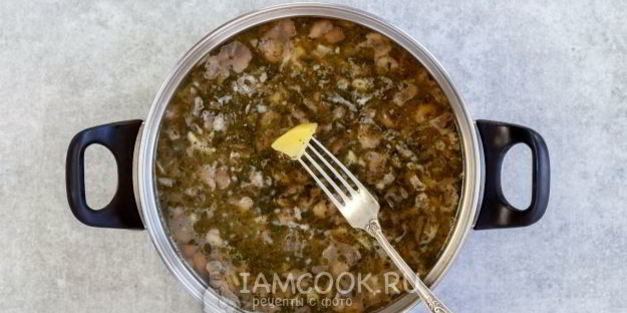 суп-пюре из шампиньонов с чесноком