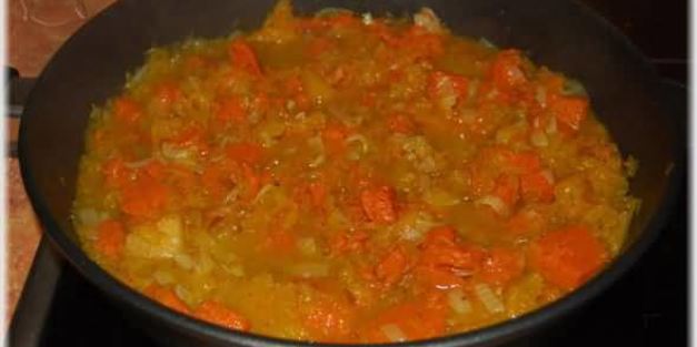 суп-пюре из тыквы с курицей и зеленым горошком