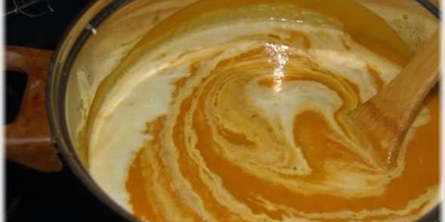 суп-пюре из тыквы с курицей и зеленым горошком