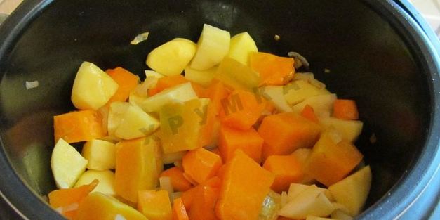 суп-пюре из тыквы со сливками в мультиварке