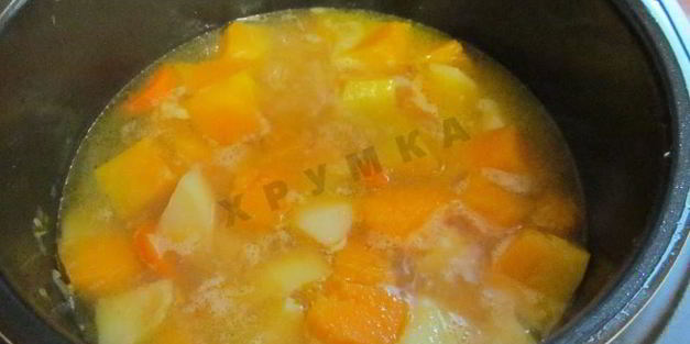 суп-пюре из тыквы со сливками в мультиварке