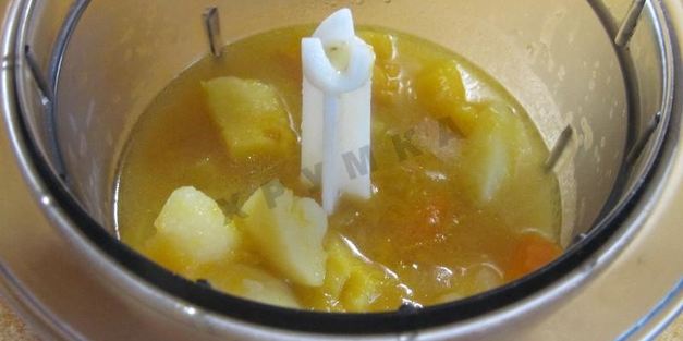 суп-пюре из тыквы со сливками в мультиварке