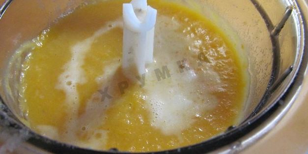 суп-пюре из тыквы со сливками в мультиварке