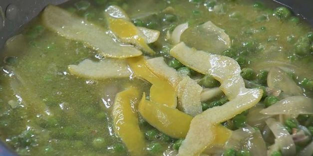 суп-пюре из зеленого горошка и лимона