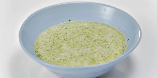 суп-пюре из зеленого горошка и лимона