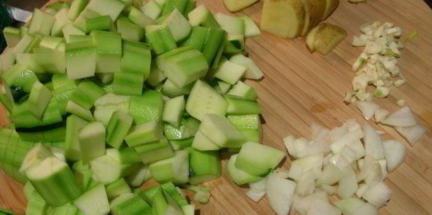 суп-пюре с цукини и карри