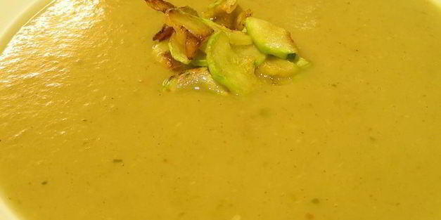 суп-пюре с цукини и карри