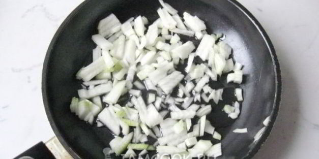 суп-пюре с тыквой и сухариками