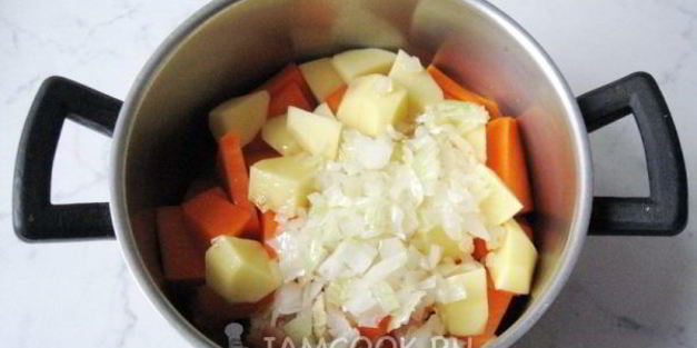 суп-пюре с тыквой и сухариками