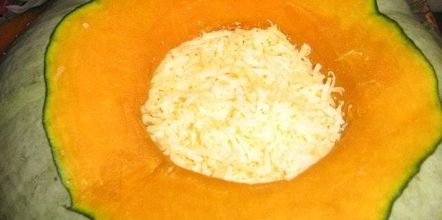 суп-пюре тыквенный с гренками и сыром