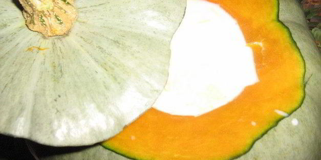 суп-пюре тыквенный с гренками и сыром