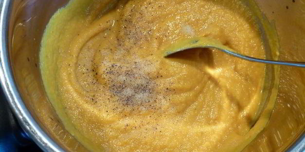 тыквенный суп-пюре с чесночными гренками