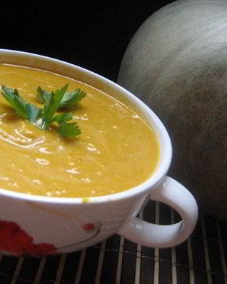 Тыквенный суп-пюре с сыром и гренками
