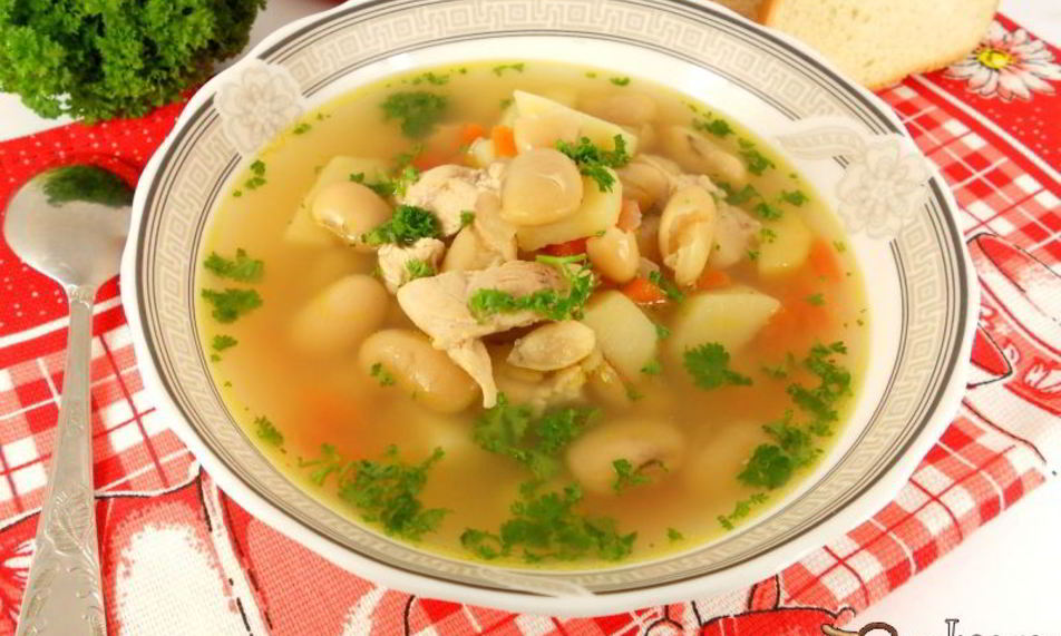 Рецепт супа с фасолью и курицея в мультиварке