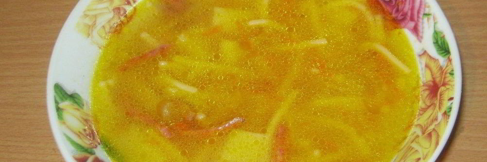 Суп с колбасой и вермишелью