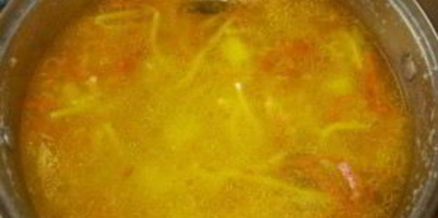 суп с колбасой и вермишелью