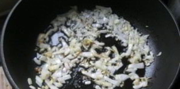 суп с колбасой и вермишелью