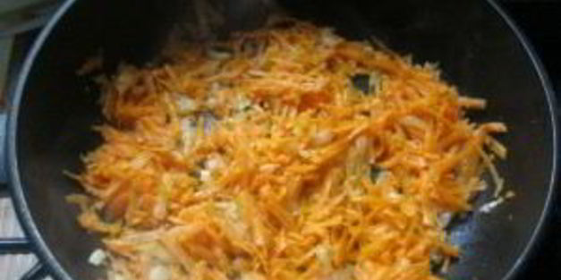 суп с колбасой и вермишелью