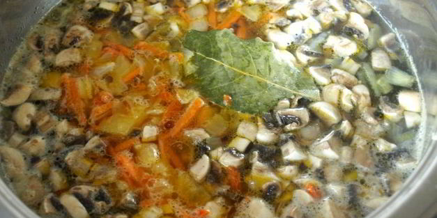 суп с курицей и шампиньонами