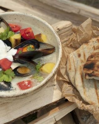 Суп с мидиями и рыбные лепешки